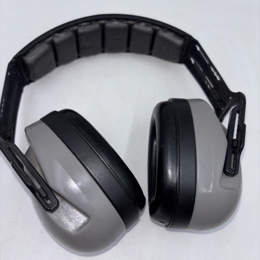 MSA HPE Over-The-Head Earmuffs 26 db NRR wide headband Ear Protection Safety